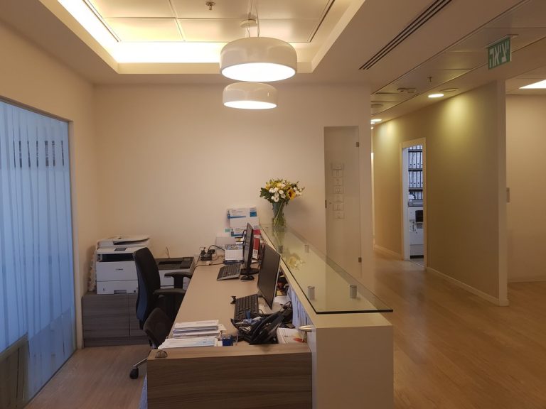 להשכרה במתחם מידטאון צמוד לרכבות 450 מטר משרדים יצוגיים