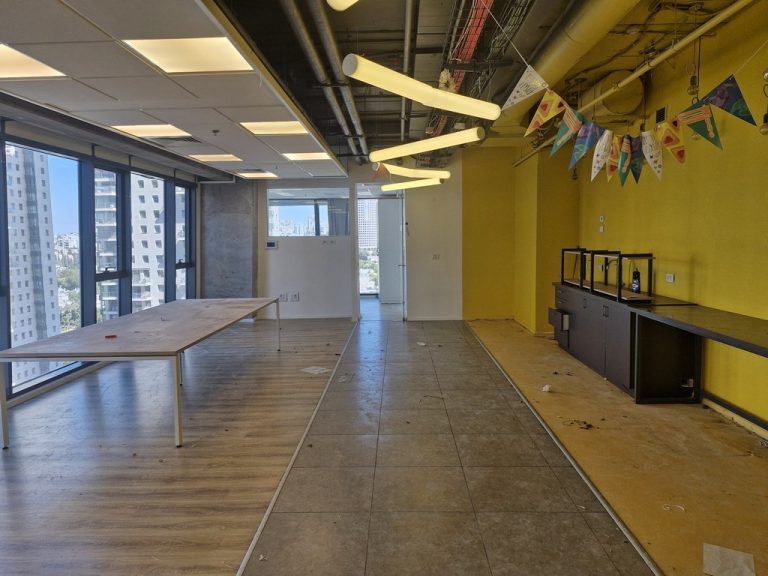 להשכרה במגדלי אלון 183 מטר משרדים מעוצבים אכלוס מידי