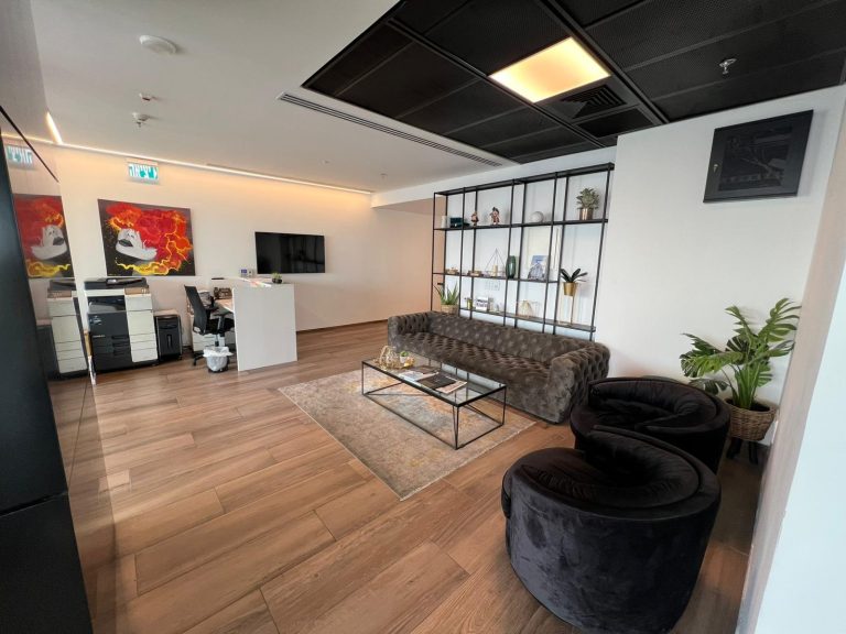 להשכרה בפרויקט מגדלי הארבעה 272 מטר משרדים יוקרתיים קומה גבוהה