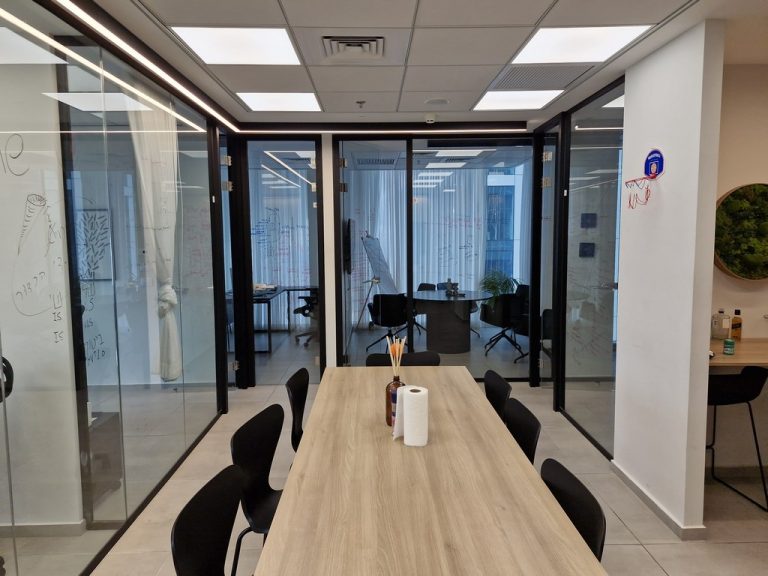 Sky Tower Beautiful furnished offices